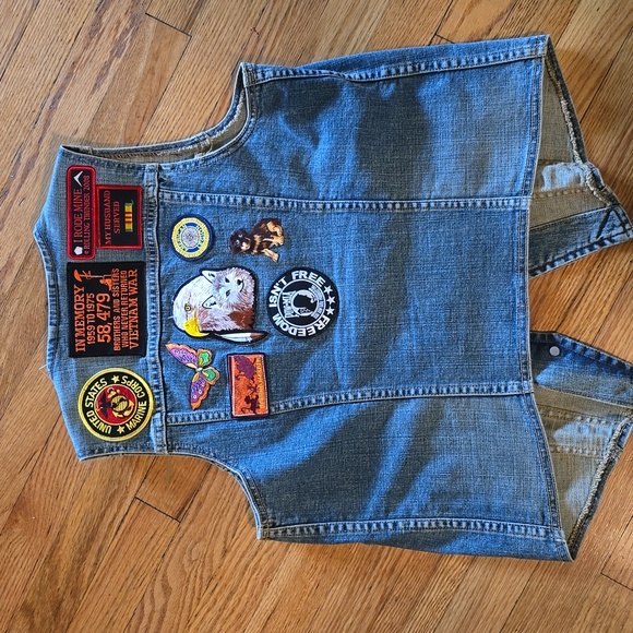 Womens Vintage Levi Jean Vest With Patches - Picture 2 of 5